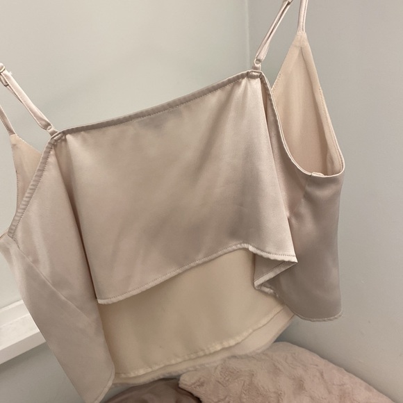 Dynamite Tie Top + extra top ( SET) - Picture 7 of 7